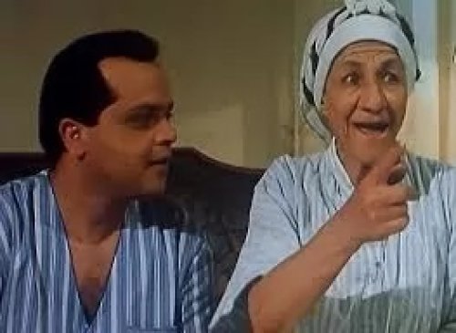 عرفها الجميع في سن كبير ولم يشاهدوها عندما كانت شابة حسناء .. لن تصدقوا أن هذه فوزية عبد العليم في صباها: أجمل من هيفاء وهبي بمليون مرة