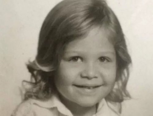 شوف دلوقتي: لن تصدق من يكون هذا الطفل الأشقر الذي أصبح اجمل من نجوم تركيا وأشهر نجم بالوطن العربي!!.