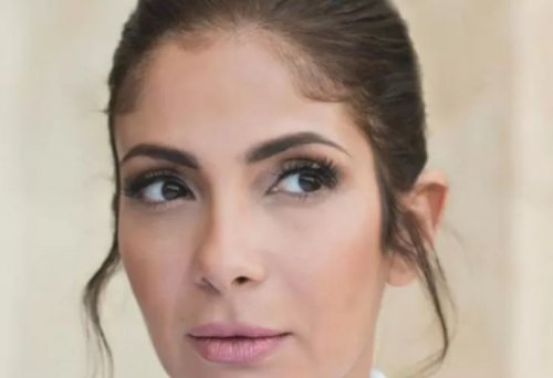 لن تصدق بأن هذا الفنان الاشقر ابو عيون خضراء كان خطيب الفنانة منى زكي قبل زواجها من أحمد حلمي!!.. هويته ستصدمك!