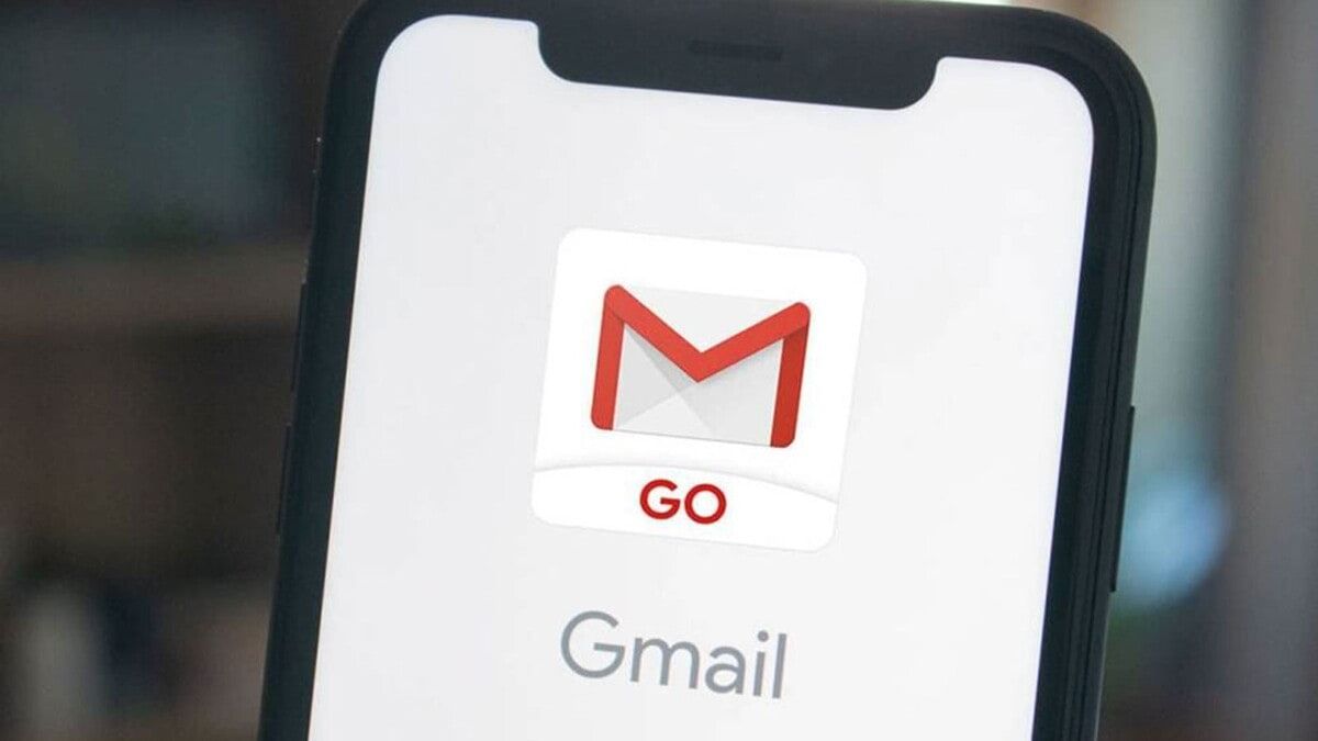 تحذير لمستخدمي هوت ميل وغوغل من رسائل "طرود" مزيفة