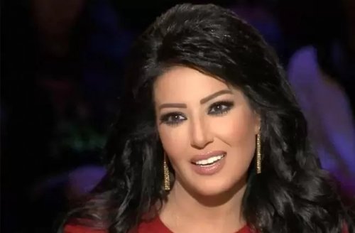 سألوا سمية الخشّاب عن سبب طلاقها.. ففضحت ماكان يفعله أحمد سعد كل ليلة دون خجل ولم تعد تتحمل !!