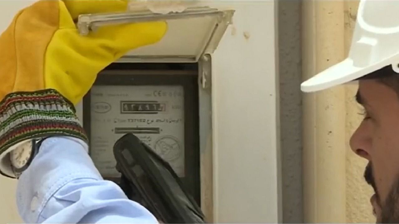 قريباً.. ربط فواتير الكهرباء بعقود الإيجار في السعودية