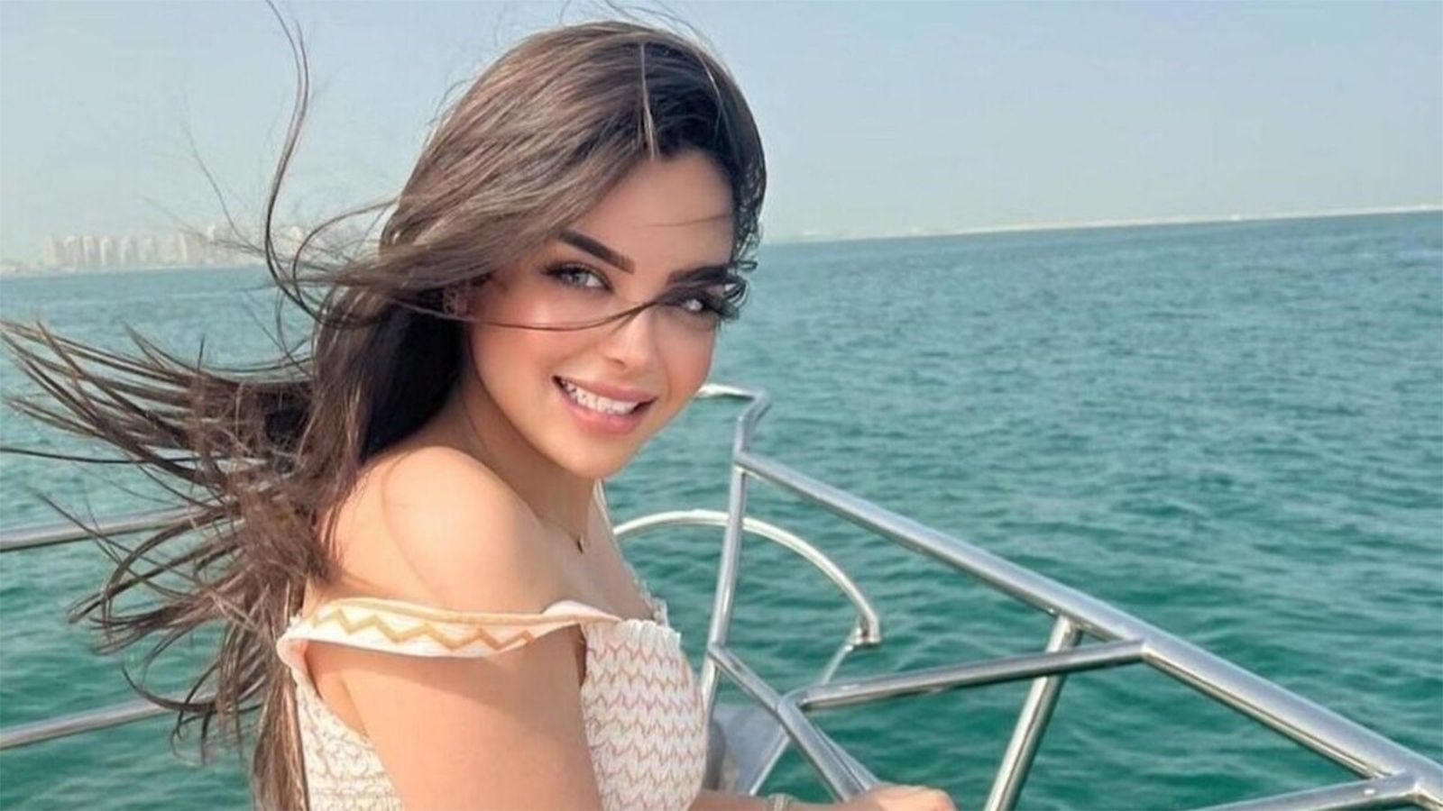 رهف القحطاني تبرر سبب غضب والدها أثناء بث مع مطلق السلطان