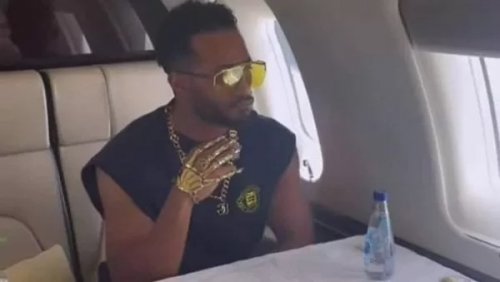 زفاف محمد رمضان بعربة ذهبية في اليونان يفجّر ضجّة !! لن تصدق كيف حدث ذلك فجأةً !! الحقيقة