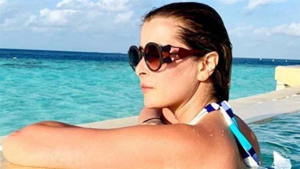 عدد من نجوم الفن يحرصون على مشاركة جمهورهم لحظاتهم المميزة