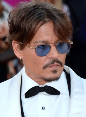 خدعنا جميعاً..النجم العالمي جونى ديب طلع مش بريء وما فعله بآمبر هيرد يشيب له الرأس!!