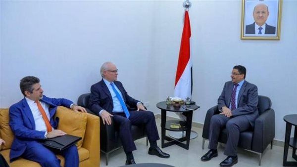 الحكومة الشرعية: قضية تعز من كبرى القضايا الإنسانية التي تستدعي حلها قبل أي ملفات أخرى