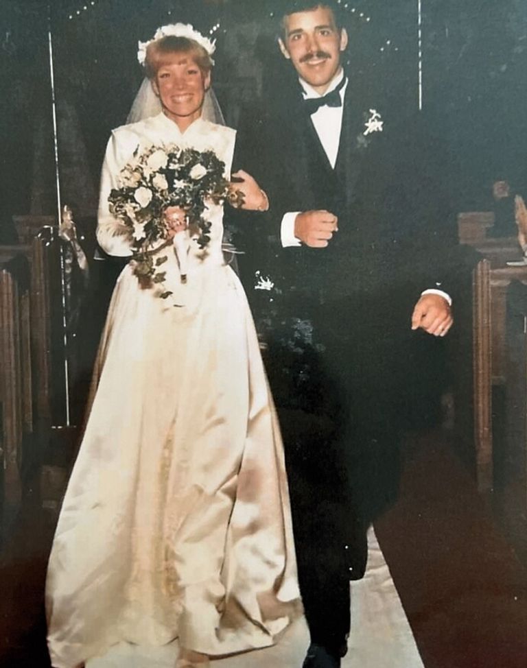 حكاية فستان ارتدته 8 عرائس في 72 عامًا (صور)