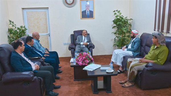 اجتماع بعدن يناقش اوضاع هيئة تنظيم شئون النقل البري ومنفذ الوديعة