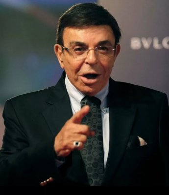 نقابة المهن التمثيلية توقف غادة إبراهيم بسبب فضيحة ارتكبتها خلال جنازة هذا النجم .. لن تصدق ماذا عملت ؟ صورة