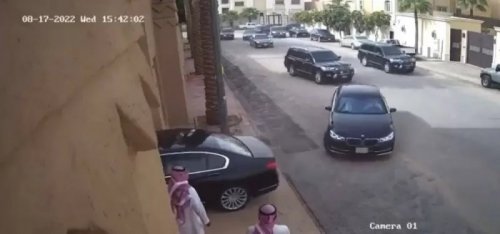 شوف دلوقتي .. موكب ولي عهد الأردن الأمير الحسين موكب اسطوري ضخم لحظة وصوله لخطبة الفتاة السعودية رجوة آل سيف في الرياض (فيديو)