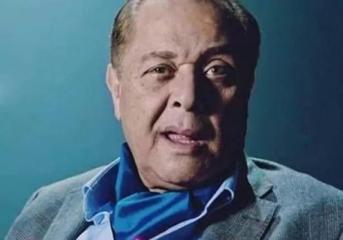 هذه هي المعجبة الحسناء التي لعبت على محمود عبد العزيز وطلق زوجته ليتزوج منها لشدة جمالها.. أصبحت إعلامية شهيرة !!