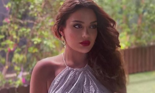 ملامحها تغيرت تماما وتغلبت بجمالها على أمها .. شوف دلوقتي إبنة هيفا وهبي تخطف الأنظار في أحدث ظهور لها كان ملفت وطاغي...شوف دلوقتي