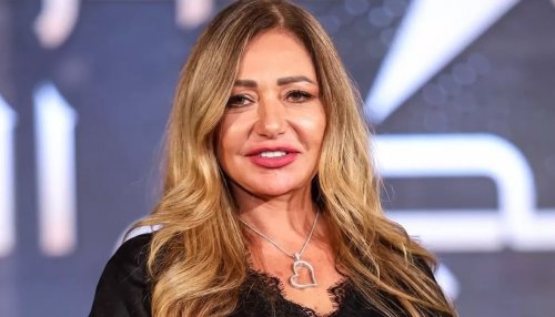 حرمت من الأمومة فلجأت الى التبني.. لن تصدقوا كيف تعرفت الفنانة (ليلى علوي) على زوجها وماهي طريقة تقدم للزواج
