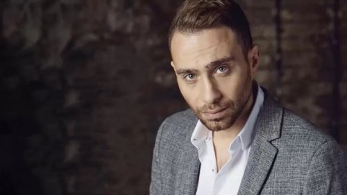 أول تعليق من (حسام حبيب)بعد حفل شيرين بقرطاج وهجوم الجمهور عليه.. لن تصدق ما قاله وفاجئ الجميع بكلامة؟!