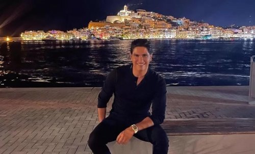 أحمد أبو هشيمة يثير الجدل من جديد بارتباط اسمه بـ دينا أيمن.. تواجدا في جزيرة واحدة في ليلاً على المركب