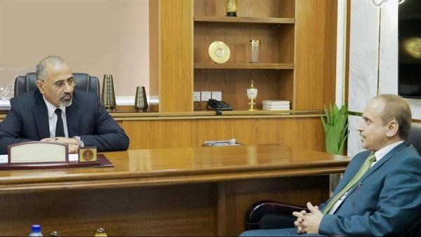 اللواء الزُبيدي يشدد على أهمية إيجاد الية ناجعة لاختيار الطلاب المستحقين للمنح الخارجية