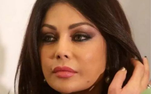 بشعر منكوش وأنف كبير.. إطلالة مفزعة للنجمة هيفاء وهبي في عمر العشرين.. ملامحها صدمت جمهوره... صورة