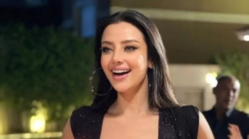 إعلامية مصرية شهيرة المرأة من حقها الزواج بـ4 رجال.. و(داعية) يرد رد عنيف