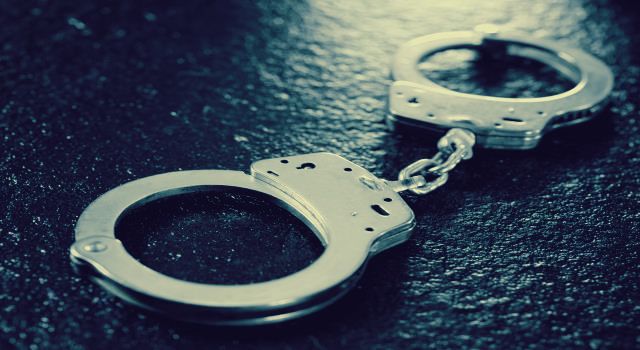 شاهد : مقهى في السعودية يثير الجدل بطلب غريب من زبائنه قبل تقديم الطلبات!