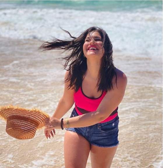 ديانا هشام تتحدث لأول مرة عن "الصورة المثيرة" مع محمد صلاح