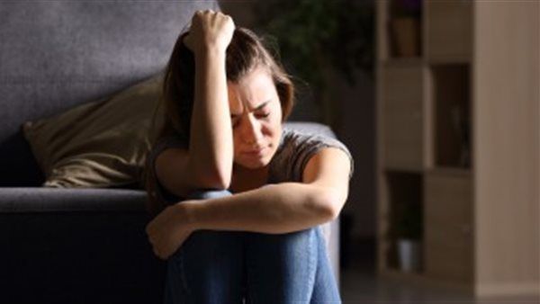 العلماء يربطون بين المكوث في المنزل والاكتئاب (الاسباب)