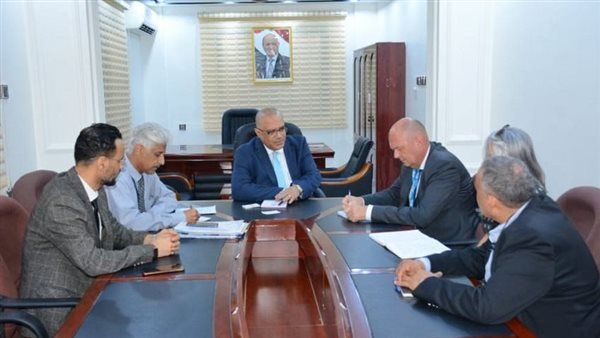 وزير التخطيط يلتقي ممثل البرنامج الإنمائي للأمم المتحدة في بلادنا