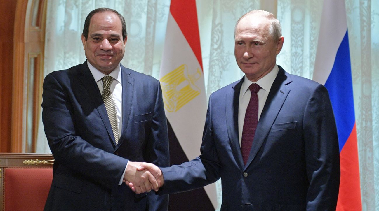 روسيا تُفاجئ السيسي بهدية قيمة في عيد ميلاده.. ماذا قدمت؟