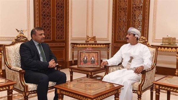 بن شطيف يلتقي وزير المكتب السلطاني (التفاصيل الكاملة)