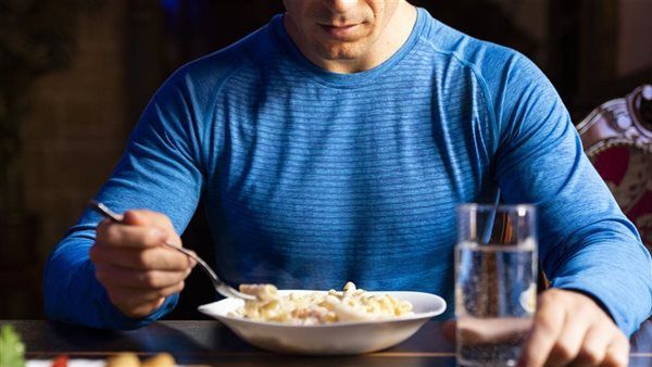 مفاجأة.. شعور بعد "الشرب أو الأكل" يوحي بسرطان المعدة!