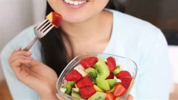 ما هو تأثير الإكثار من تناول الفاكهة على الذاكرة والصحة النفسية.. دراسة توضح