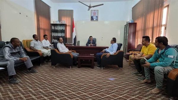 مأرب.. الوكيل المطري يطلع على سير العمل بمكتب الشباب والرياضة