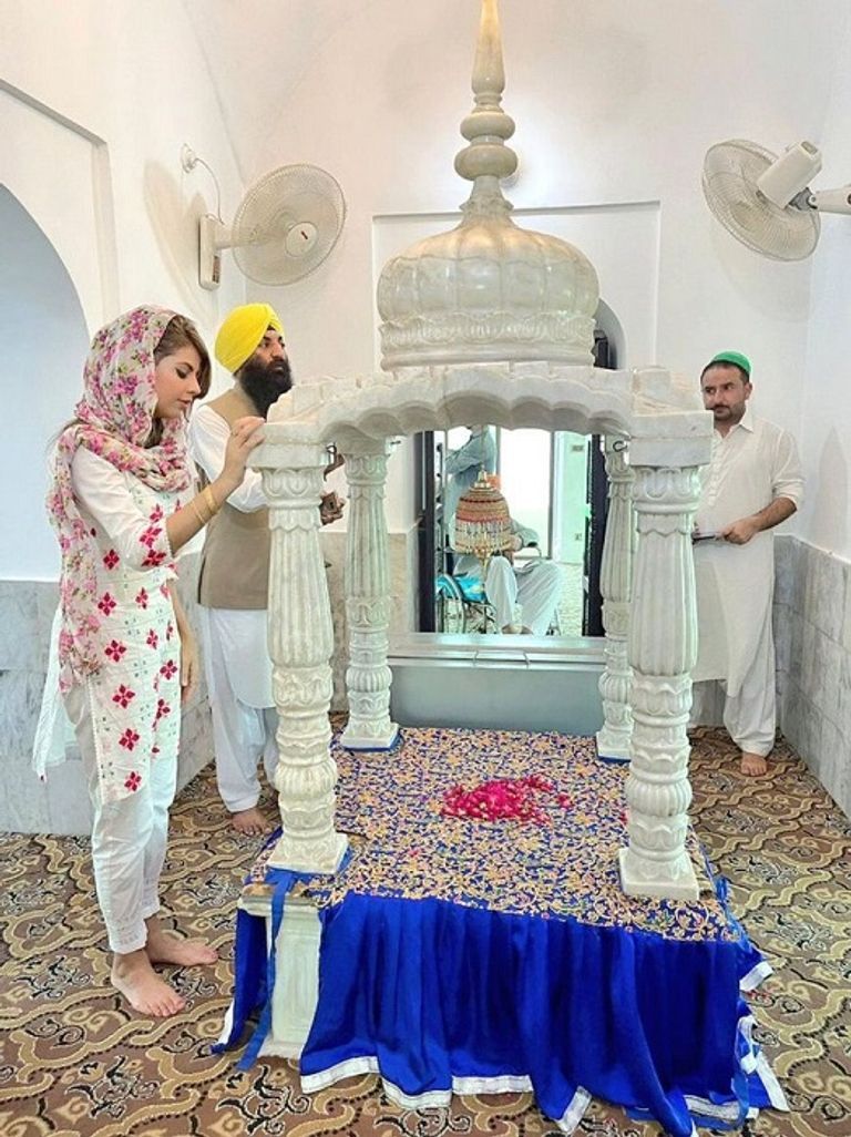 فوزية يونس.. أول مسلمة ترأس بعثة دبلوماسية بريطانية بالخارج