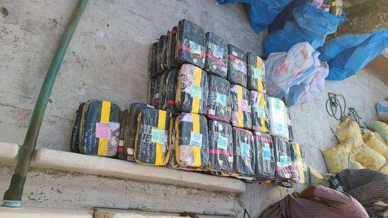 التهريب الإيراني العائم.. قوات يمنية تقطع ذراع المخدرات الحوثية