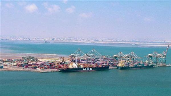 حزمة إجراءات وتسهيلات يمنية للقطاع التجاري والملاحي