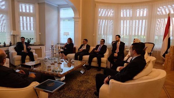 وزير الخارجية يلتقي السفراء العرب المعتمدين لدى مملكة هولندا