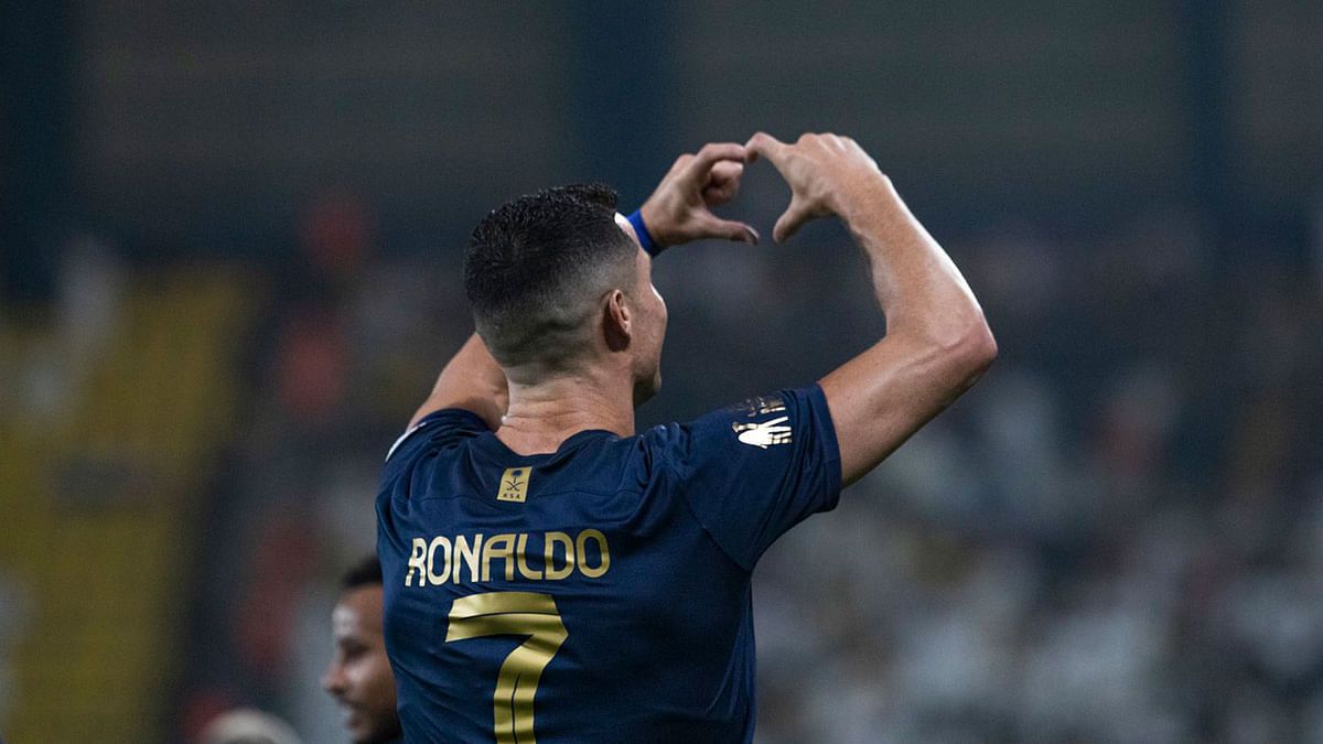 احتفال خاص من رونالدو تجاه جماهير النصر بعد هدفه في شباك الشباب (فيديو)