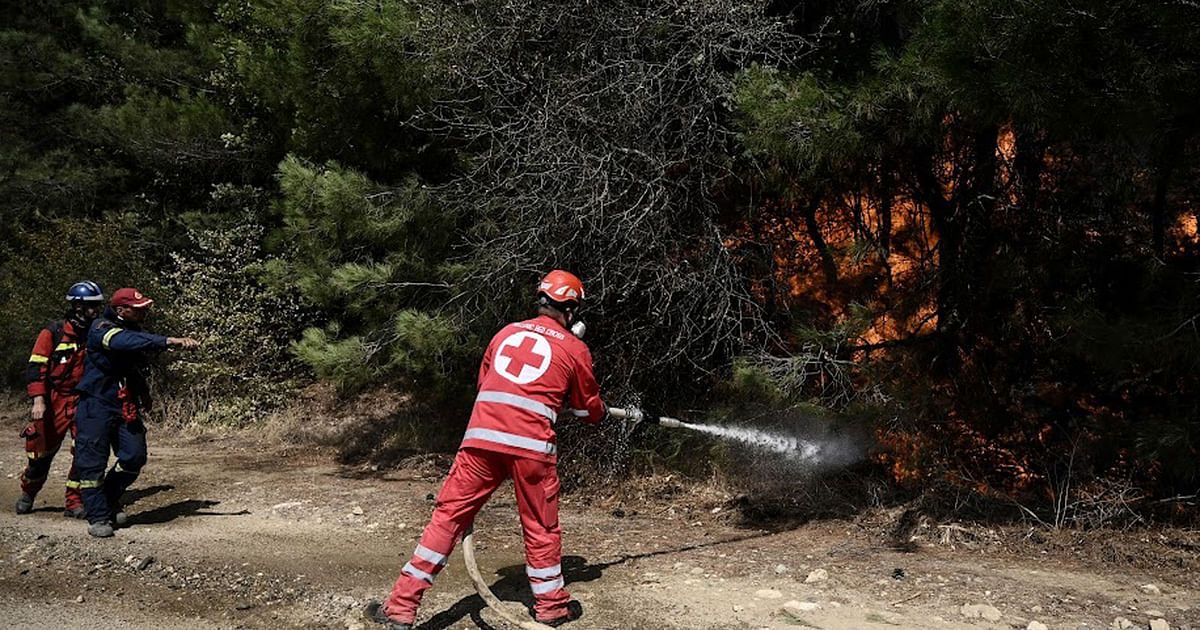 خبراء: نقص الاستعداد وراء اتساع حرائق اليونان الخارجة عن السيطرة