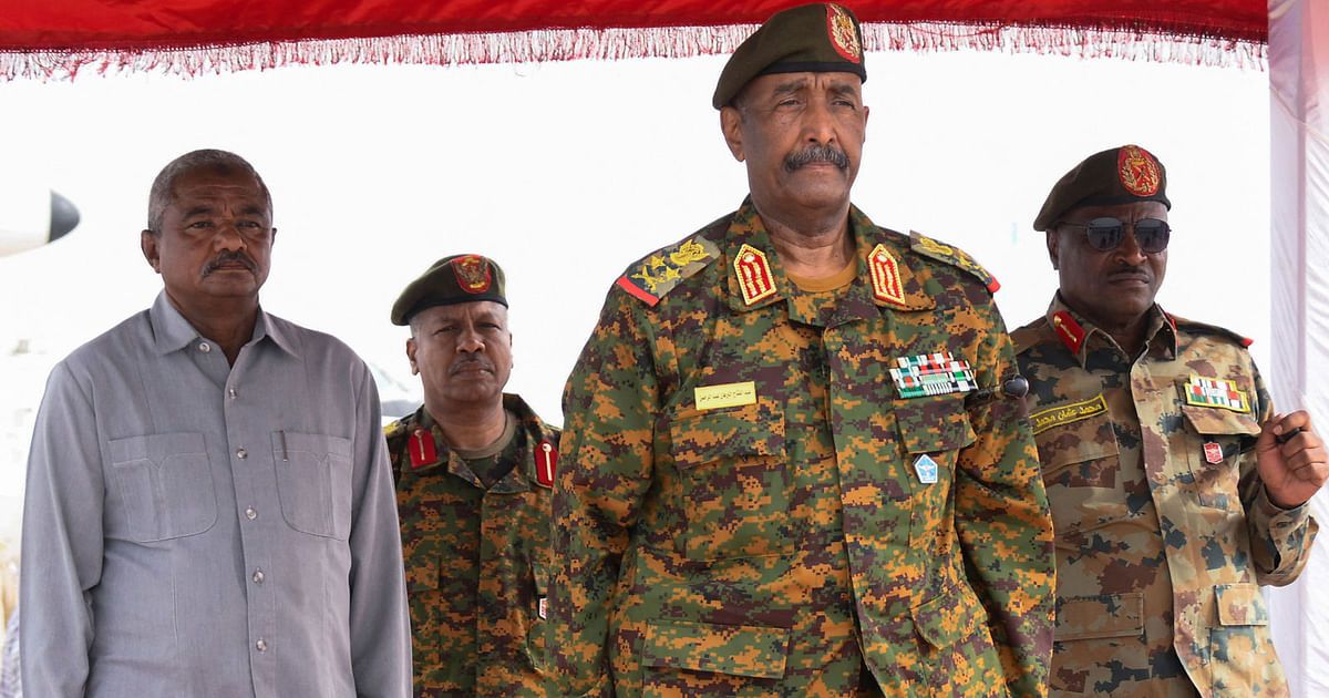 البرهان يصل جوبا ويبحث مع سلفا كير تطورات أزمة السودان