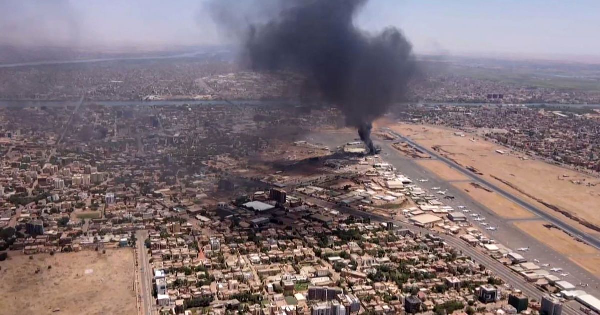 قصف بالمدفعية الثقيلة بين الجيش السوداني و"الدعم السريع" وسط الخرطوم