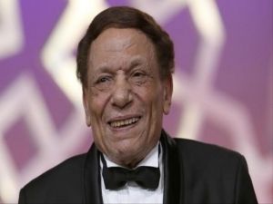 نجل الزعيم عادل امام يخرج عن صمته ويكشف للجميع الحالة التي وصل اليها والده