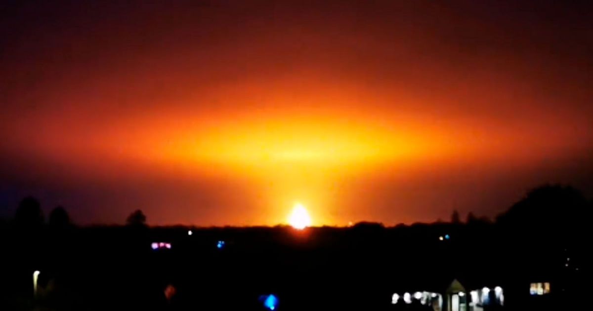 انفجار ضخم في أوكسفورد شاير جنوب شرق إنجلترا