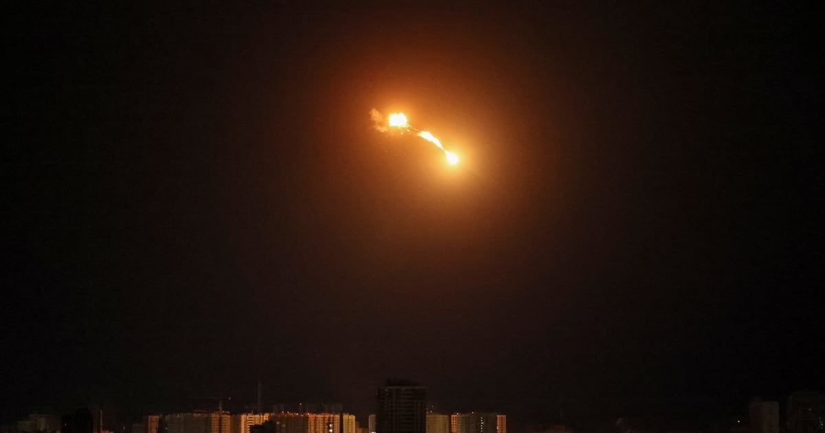 أوكرانيا تُسقط 24 مسيّرة روسية خلال غارة ليلية