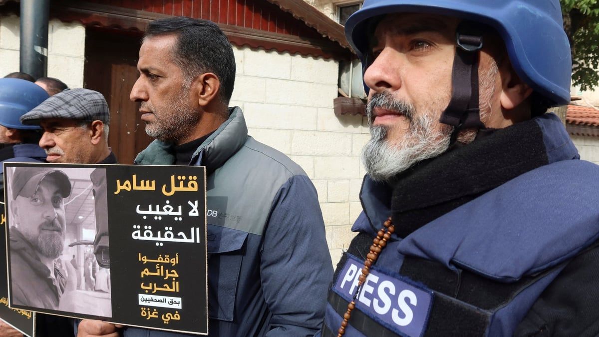لوموند: صحفيو غزة يواجهون واقعًا مريرًا