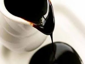 فوائد رهيبة لتناول العسل الأسود على الريق