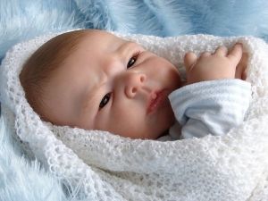 "قائمة سرية تكشف عن أسماء ممنوعة للمواليد في السعودية وتبدأ العقوبات لمن يخالفها!"