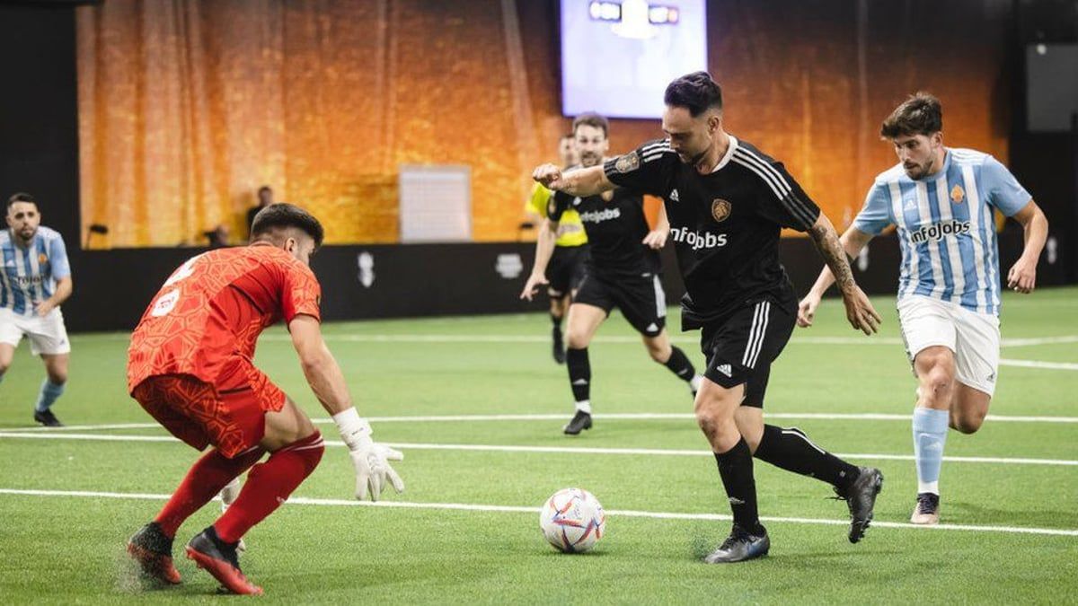 يمنعون الرأسيات ويلعبون بالنار والثلج.. متحورات كرة القدم تغزو العالم