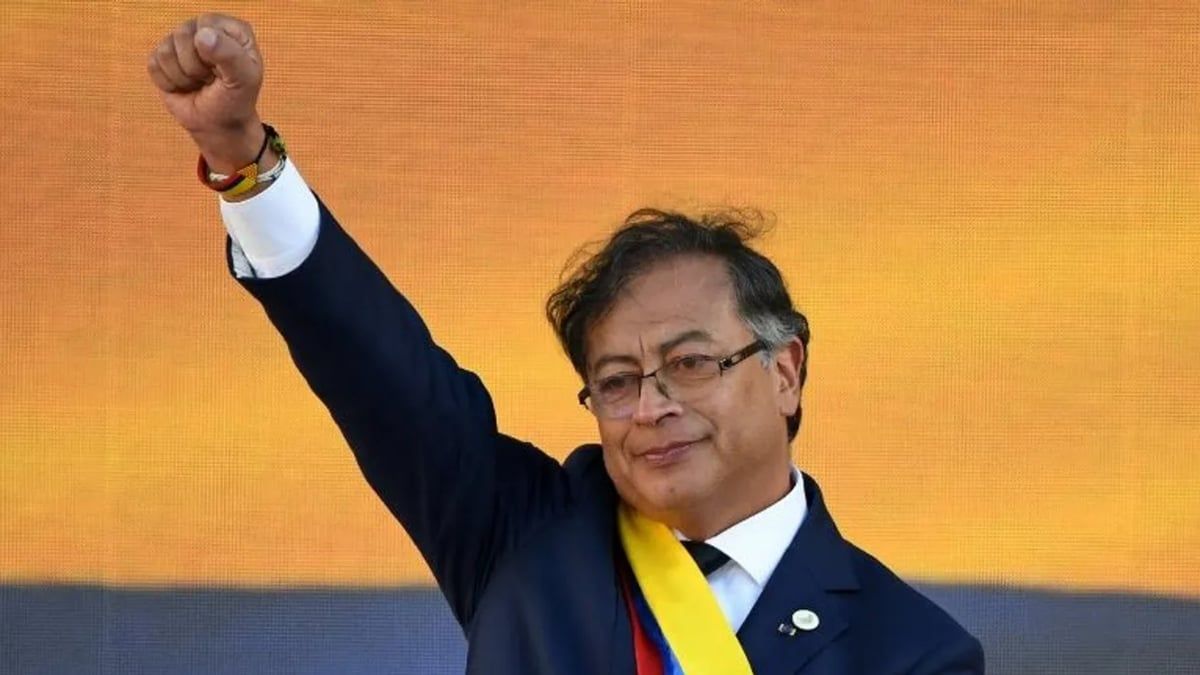 "إنفوباي": دبلوماسية رئيس كولومبيا تنهار