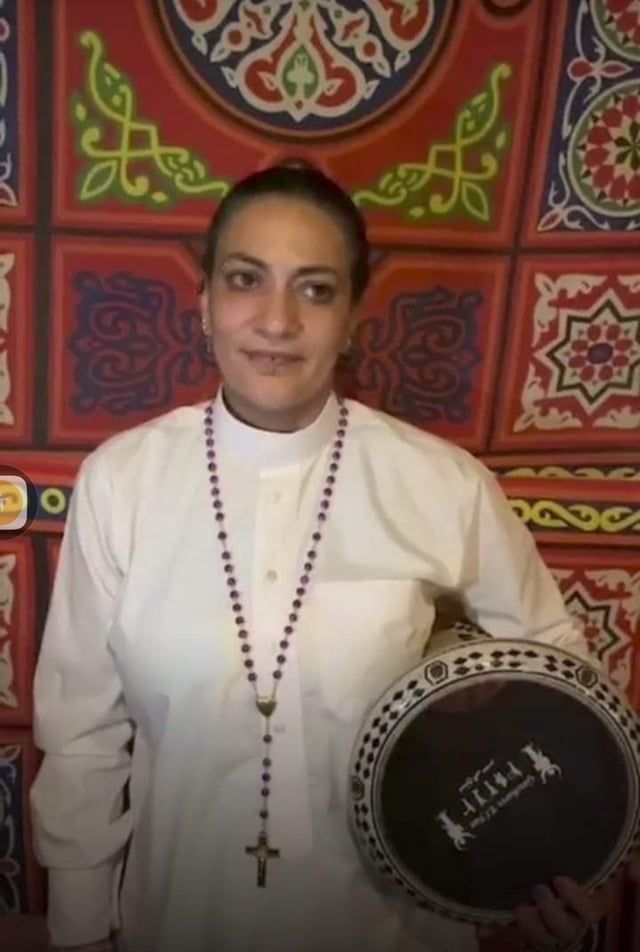 كاتي ظريف.. أول مصرية مسيحية تعمل "مسحراتية" في رمضان