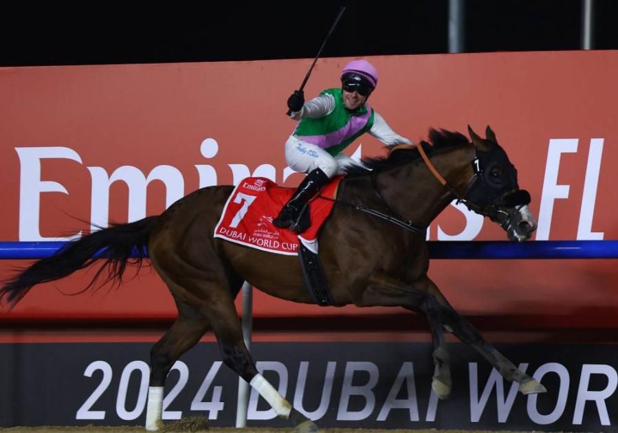 «لوريل ريفر» يهدي السعودية كأس دبي العالمي للخيول